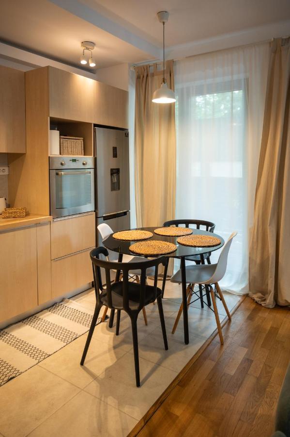 Green Corner Apartment Букурещ Екстериор снимка